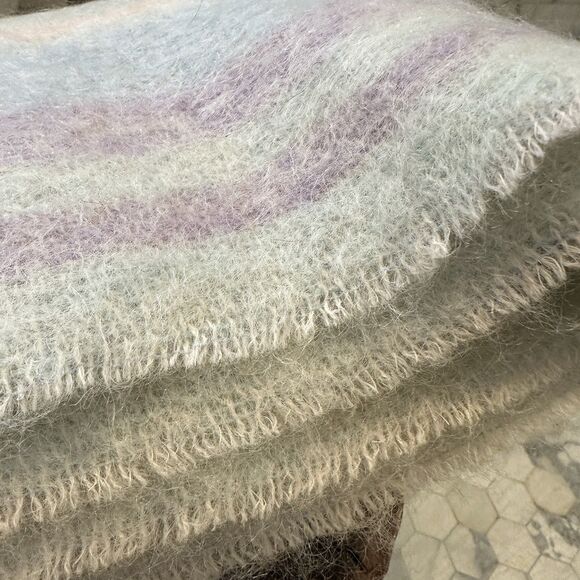 Mohair Wool Blanket 60 X 54 Made in Great Britain. - Picture 3 of 8